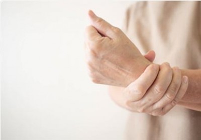 روماتیسم چیست و انواع آن چه علائمی دارد؟
