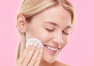 میسلار واتر؛ بهترین پاک کننده پوست